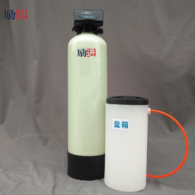 單閥單罐全自動(dòng)軟水器 (1) 單閥單罐全自動(dòng)軟水器 (1)